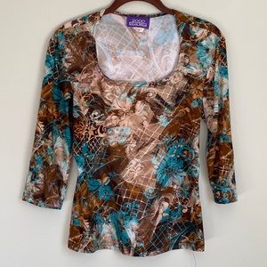 Multicolored round neck shirt, Size M